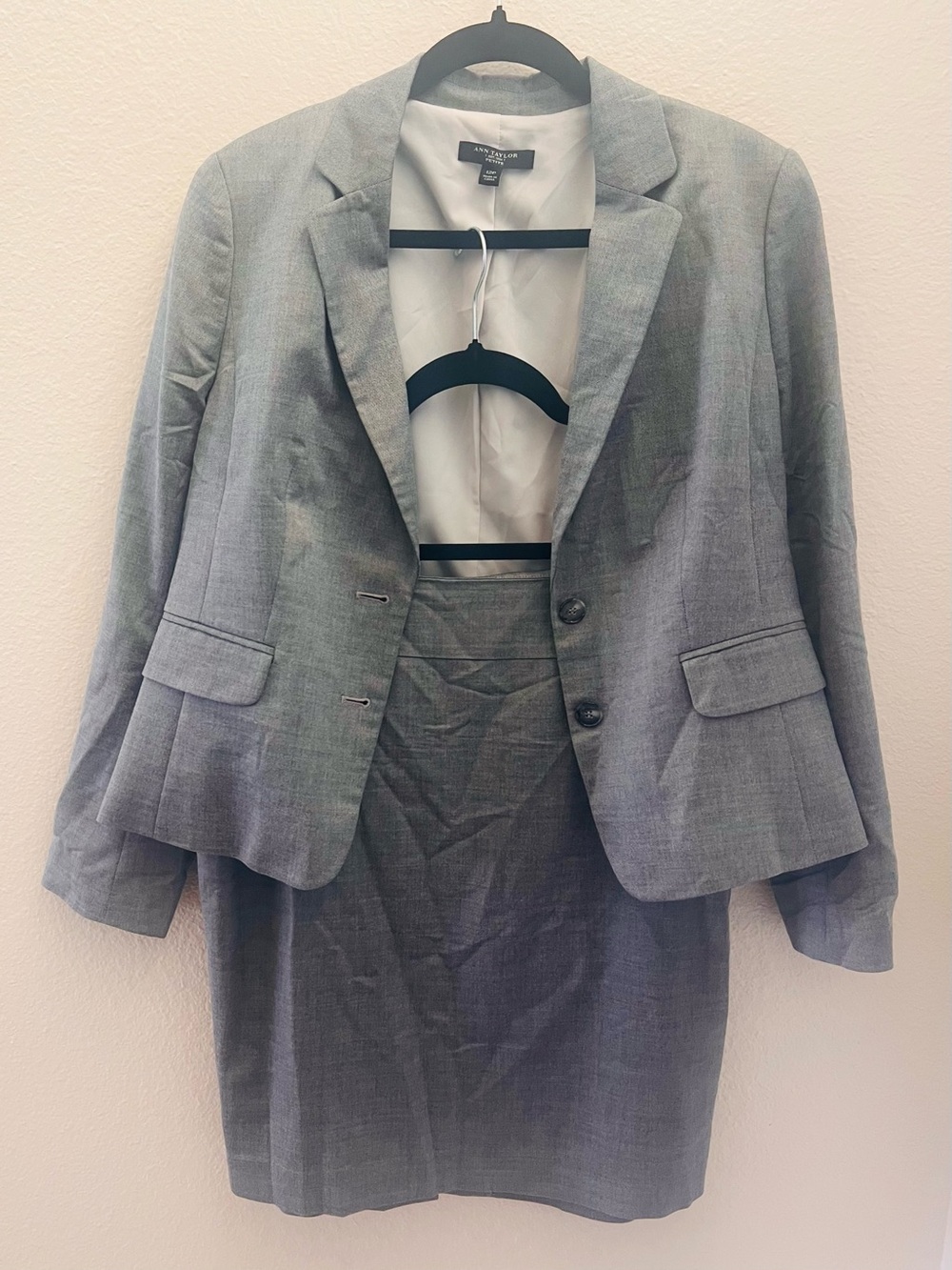 Ann Taylor Gray Women's Two-Piece Suit Blazer & Skirt